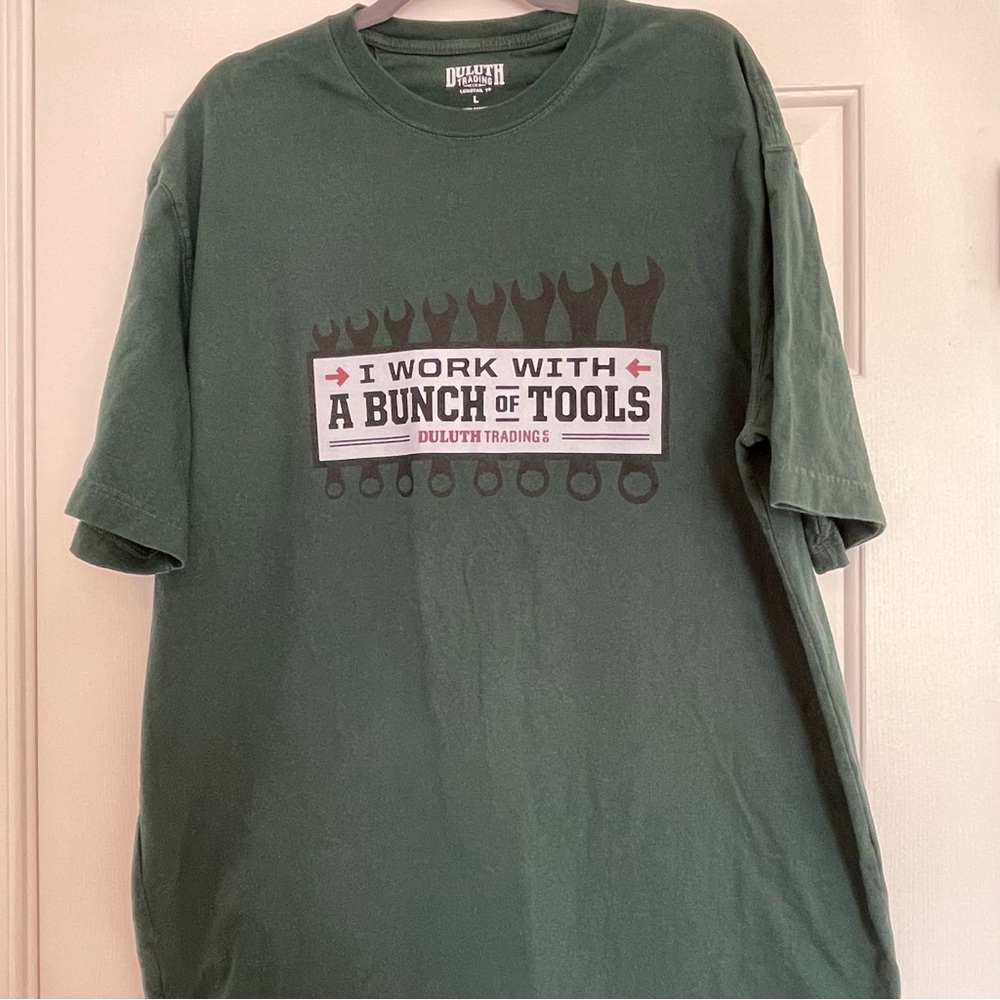 Duluth Trading Co Dark Green 100% Cotton Graphic Tee